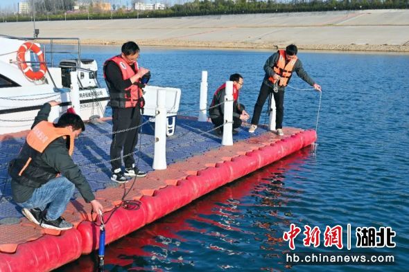 水质断面人工采样
